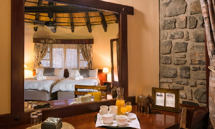 3EML-Accommodation-Twin-Bedroom