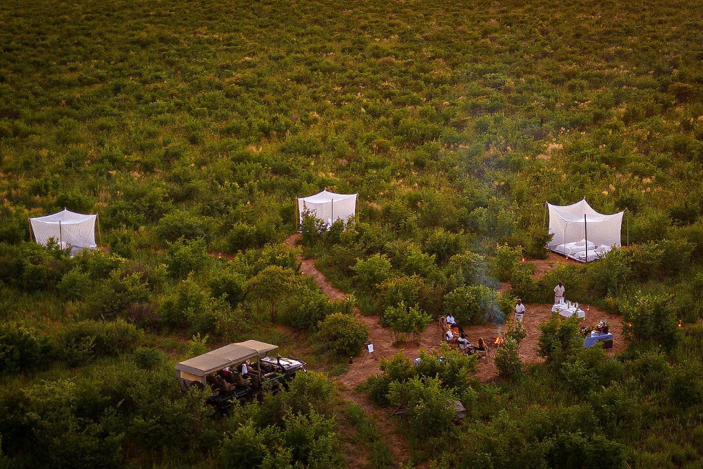 Feline Fields Lodge in der Kalahari Fly camp